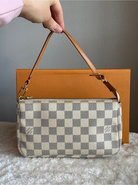 Louis Vuitton Damier Azu Pochette